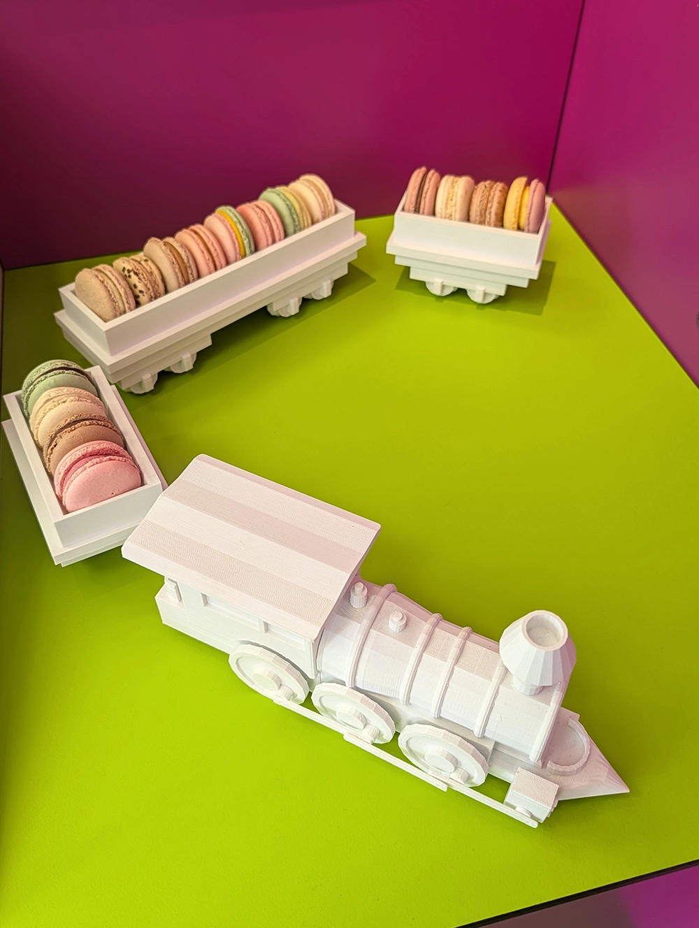Présentoir train de 20 macarons